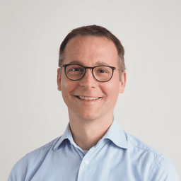 Dr. Thomas Helbing